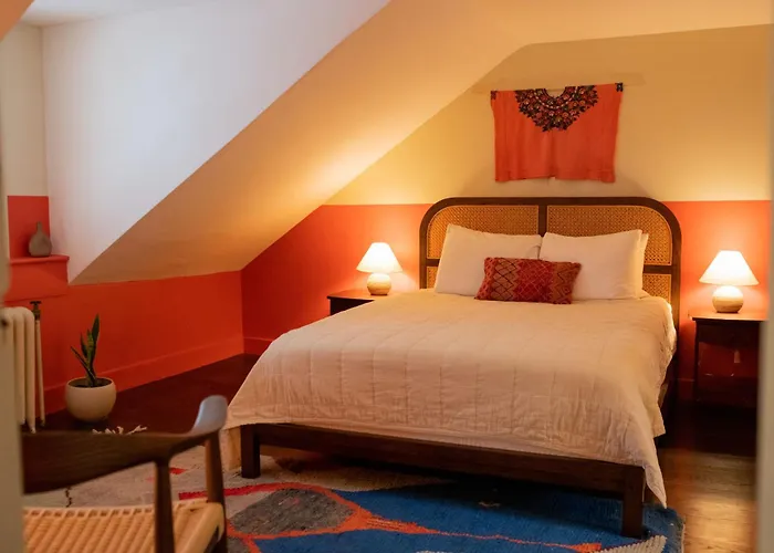 The Vesper Woodstock Bed & Breakfast